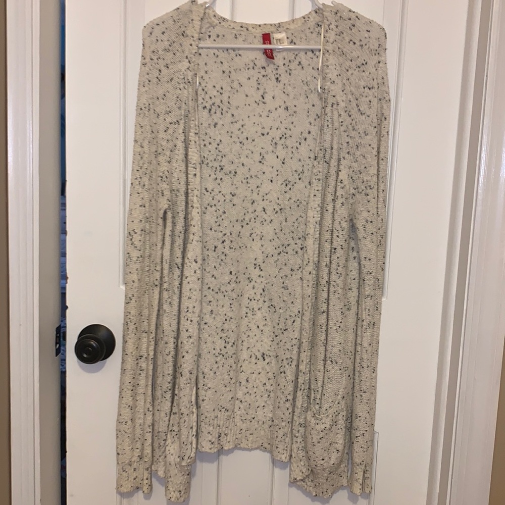 Brand Divided, size 12 (women’s), white